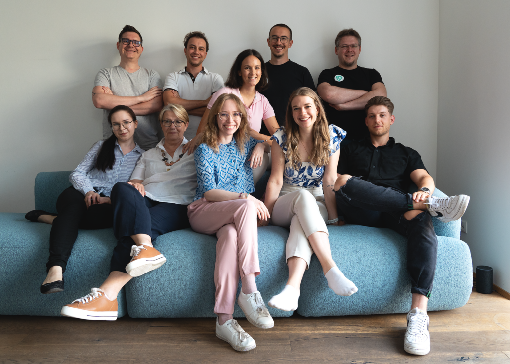 Gruppenfoto der Online Marketing Agentur KOMMA99