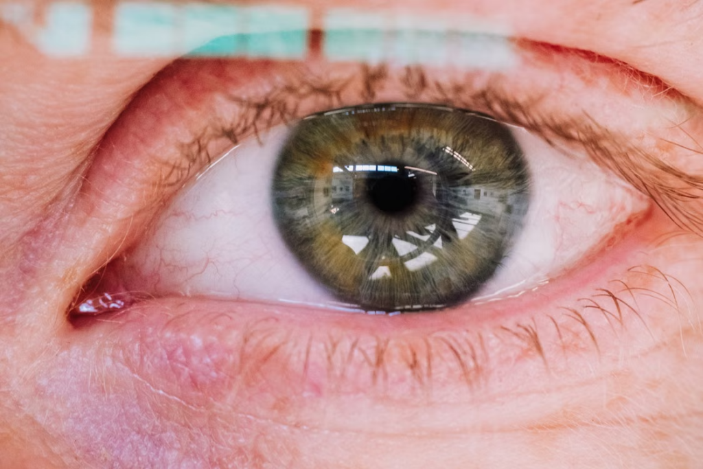 Neuromarketing: Wie Kaufentscheidungen wirklich entstehen 3 Nahaufnahme eines Auges